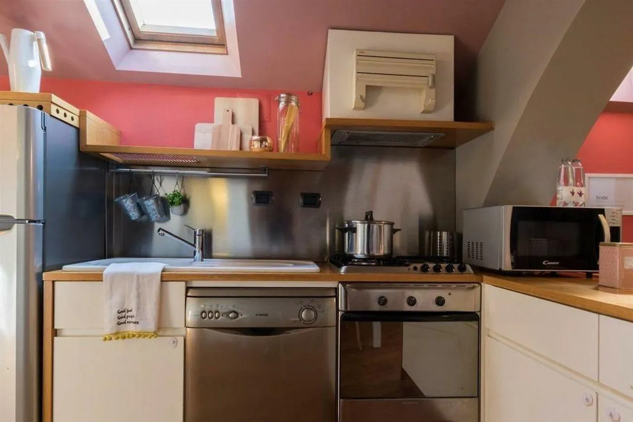 Altido Warm Apt For 4 In Porta Venezia Central 밀라노