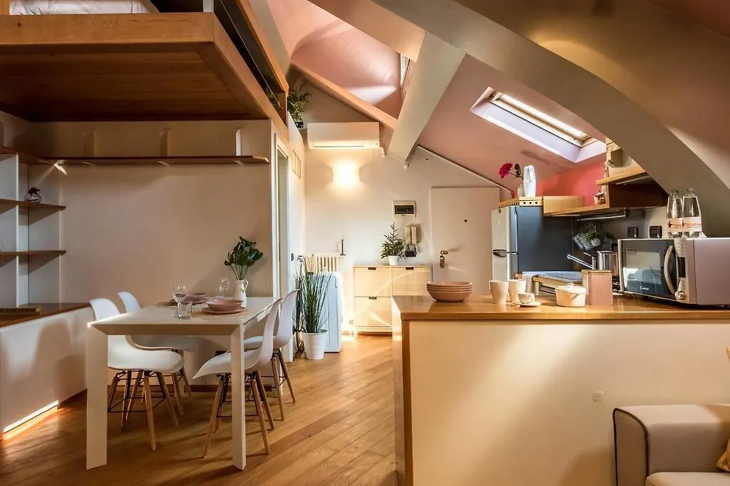 Altido Warm Apt For 4 In Porta Venezia Central 밀라노 0*,  이탈리아