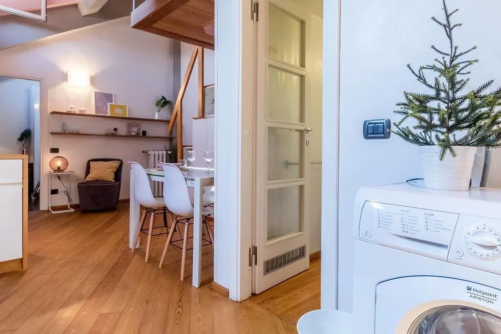 Altido Warm Apt For 4 In Porta Venezia Central 밀라노