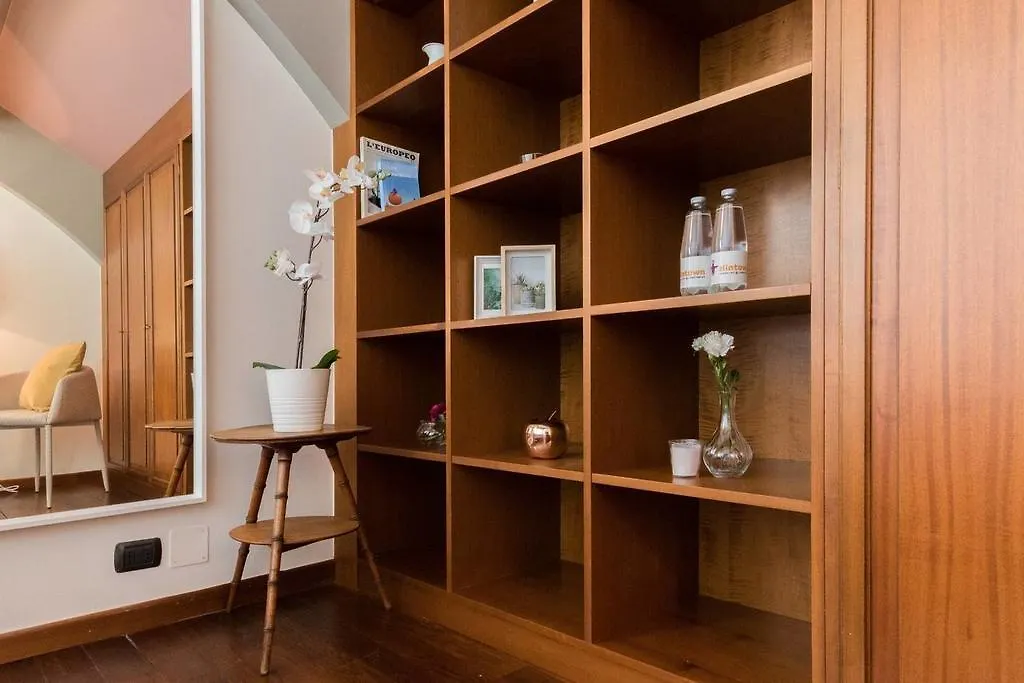 Altido Warm Apt For 4 In Porta Venezia Central 밀라노 이탈리아